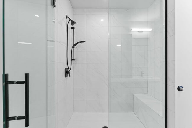 Building Photo - Upscale 1BR Apt in Burlington - 5th Floor ...