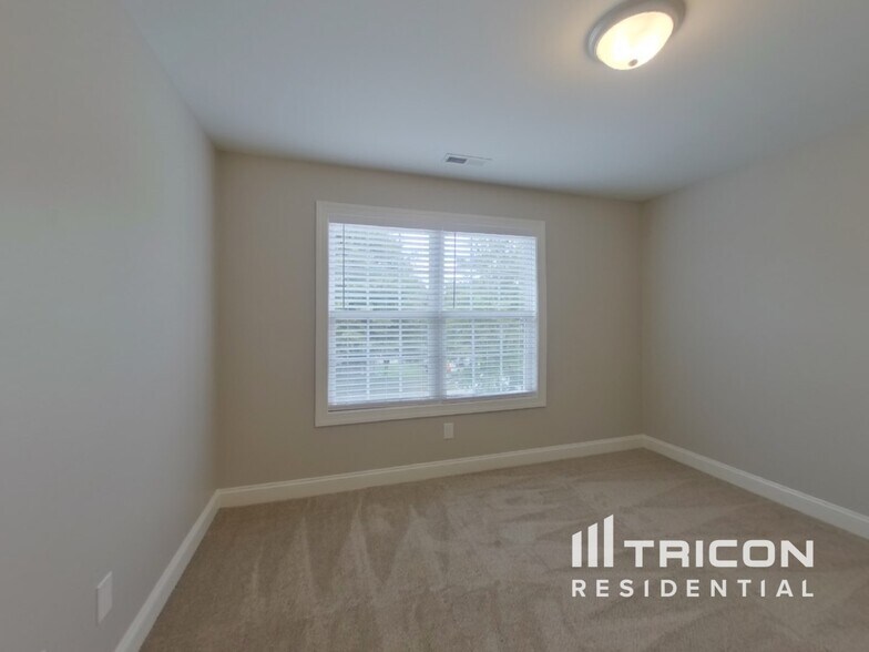 Building Photo - 8253 Chilkoot Ln
