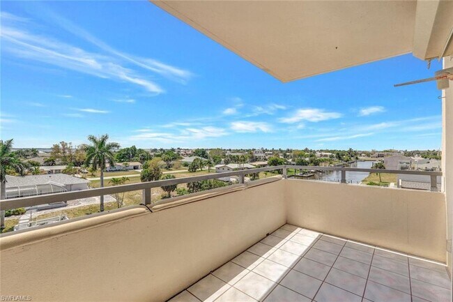 Building Photo - 1766 Cape Coral Pkwy E
