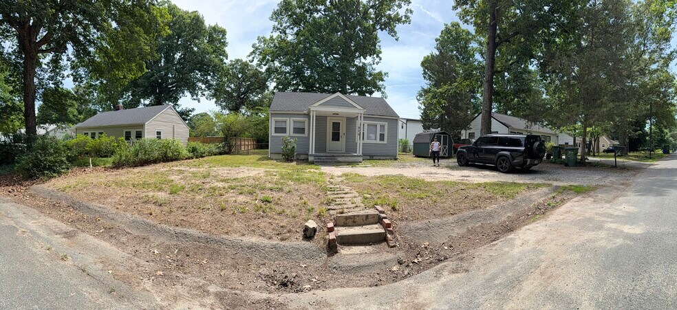 Building Photo - 955 Bradley Ln