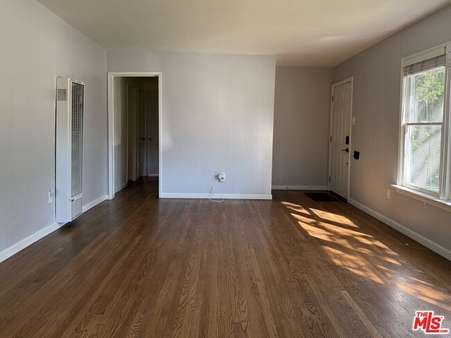 Building Photo - 11527 Albers St