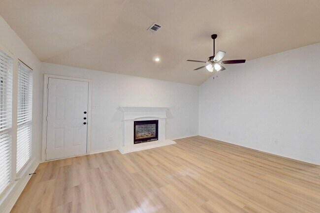 Building Photo - 4817 Valley Springs Trail