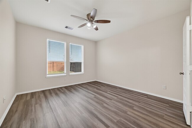 Building Photo - 7454 Sunlit Hbr Dr