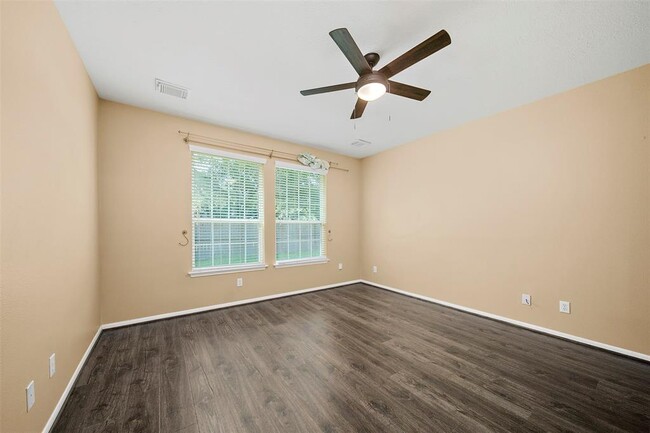 Building Photo - 8301 Seagull Ln