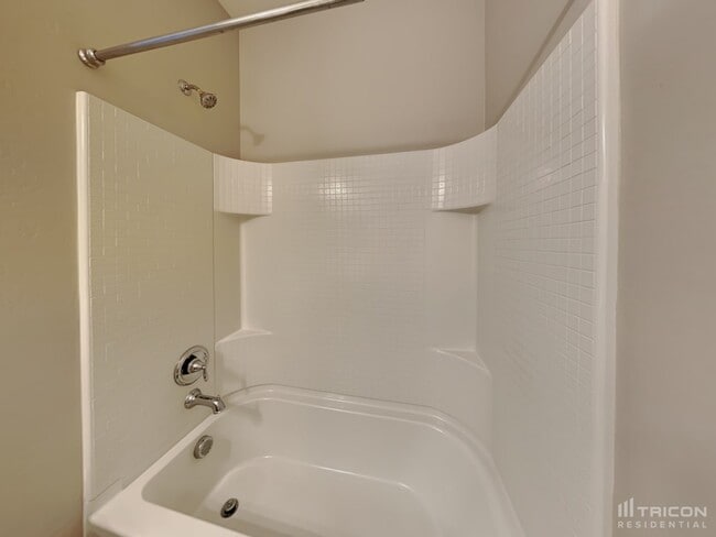 Building Photo - 4891 E Velasco St