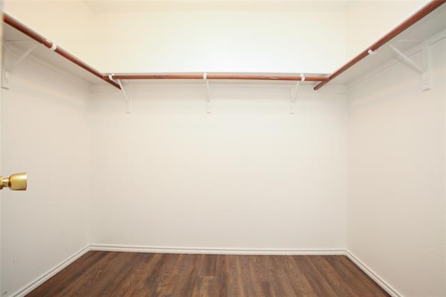 Building Photo - 1200 Willow Tree Dr