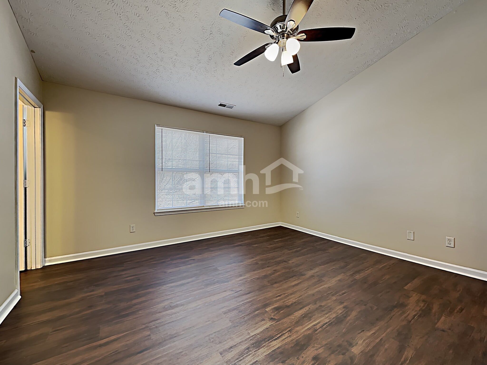 Building Photo - 4803 Oakton Way