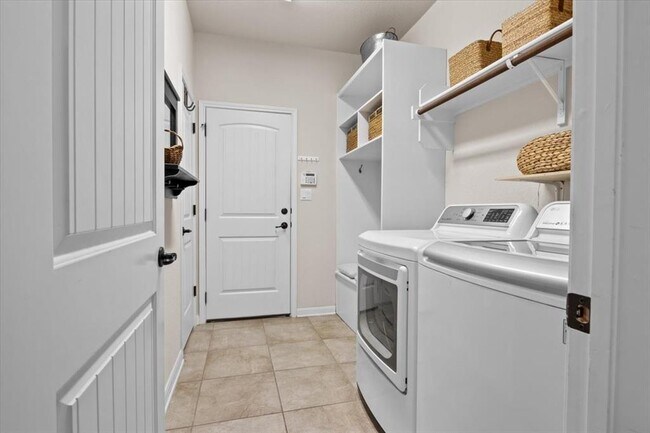 Building Photo - 5025 Pyrenees Pass