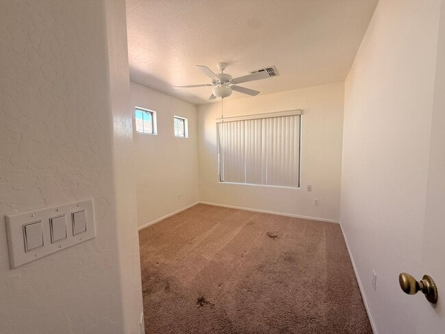 Building Photo - Cul-de-Sac Living | 3 Bed + Bonus Room | Pool + Greenbelt Views