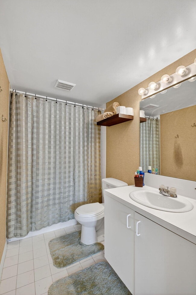 Building Photo - 1733 Village Blvd