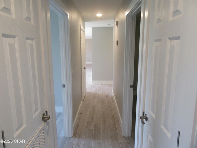 Building Photo - 2708 Amelia Ave