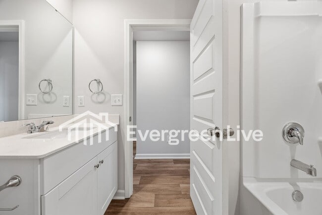 Building Photo - 1708 King Oaks Lp