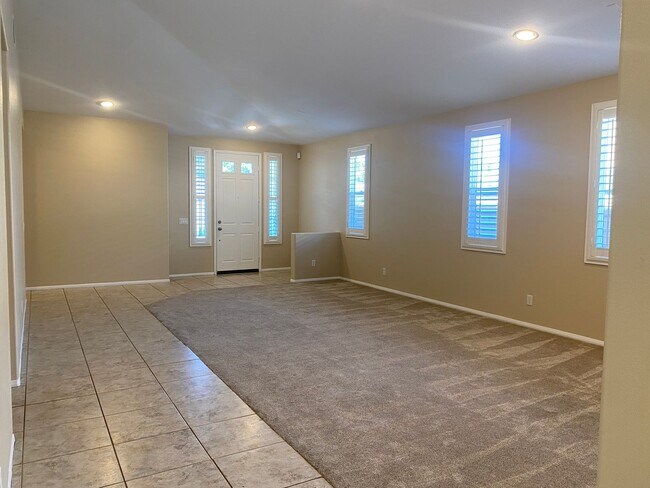 Building Photo - Single Story in Greer Ranch