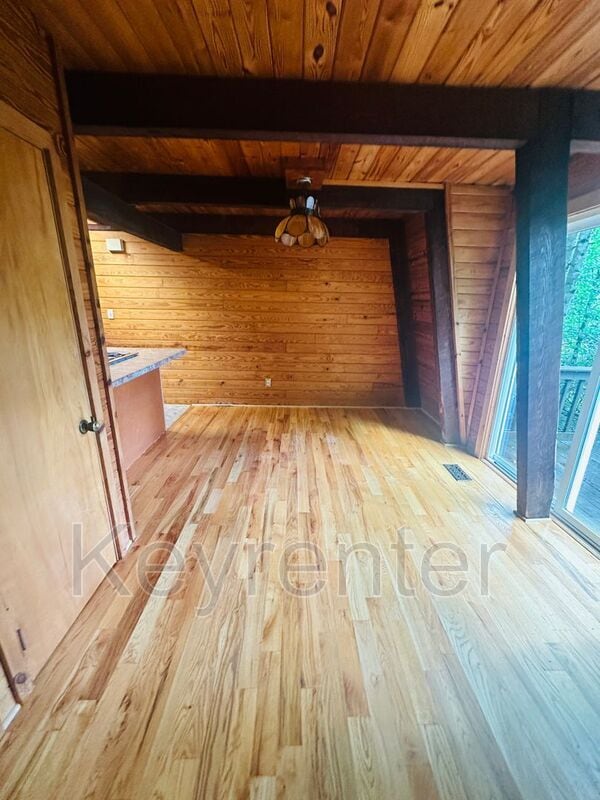 Building Photo - 10832 Carmichael Rd