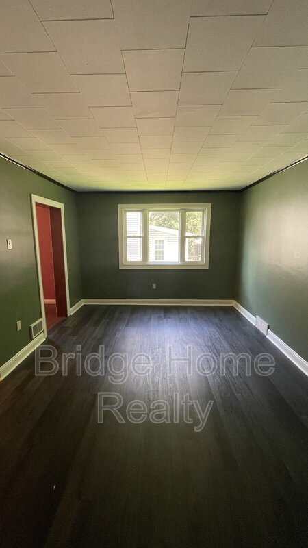 Building Photo - 507 Cherry St