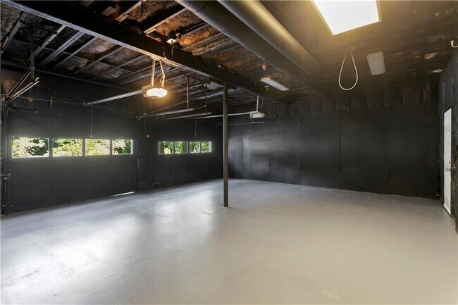 Building Photo - 4186 Nashoba Dr NE