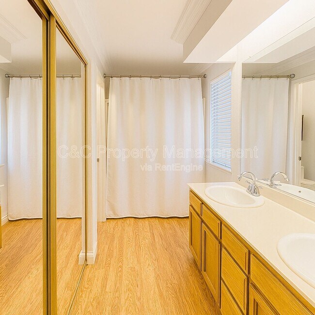 Building Photo - 960 Buckskin Terrace