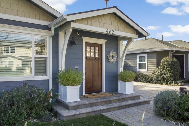 Building Photo - 462 E McKinley Ave