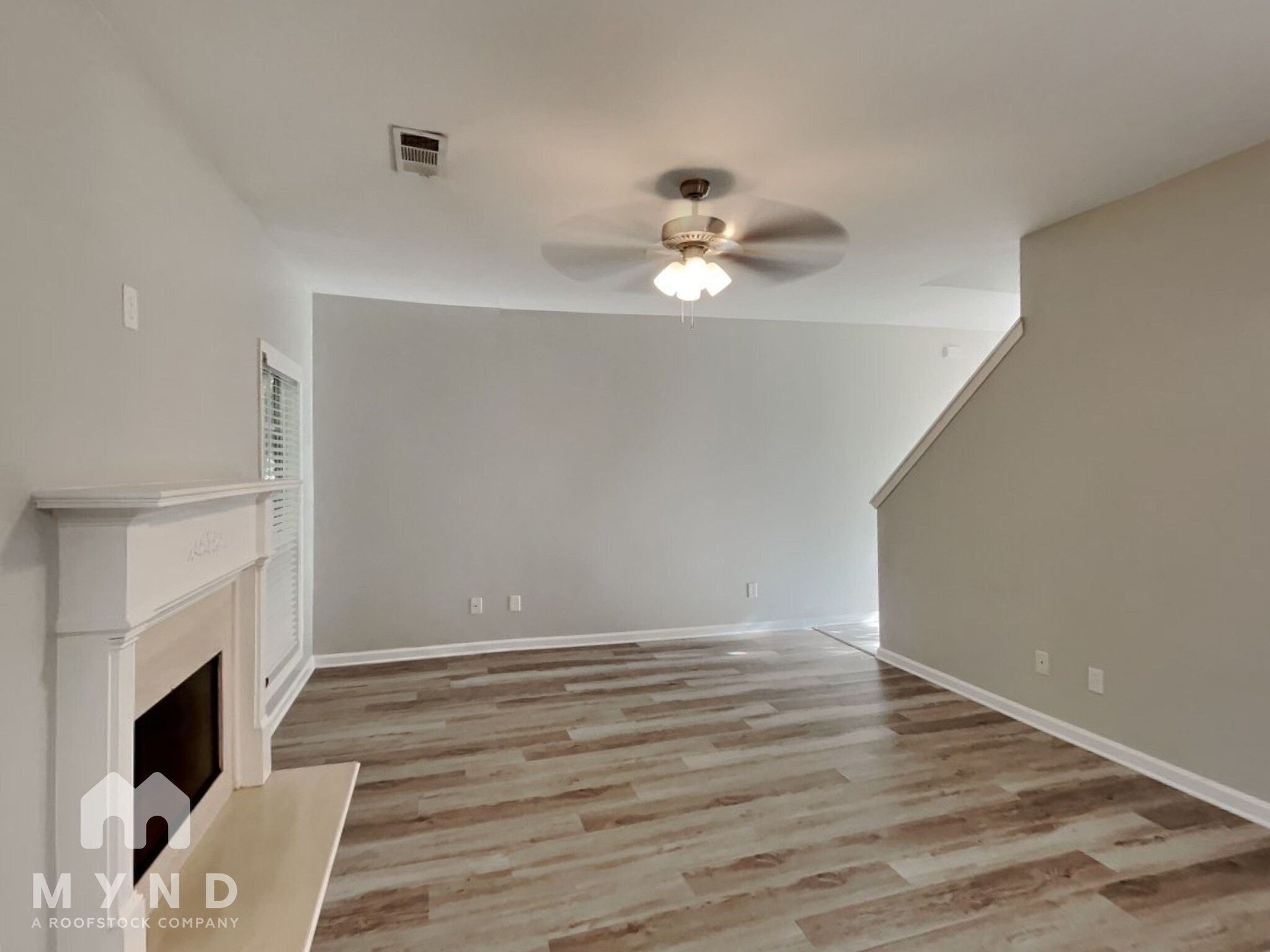 Building Photo - 1557 Silver Ridge Dr SW