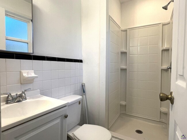 Building Photo - 3347 Thunderbird Rd