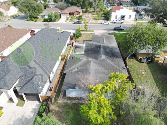 Building Photo - 415 N 17th St