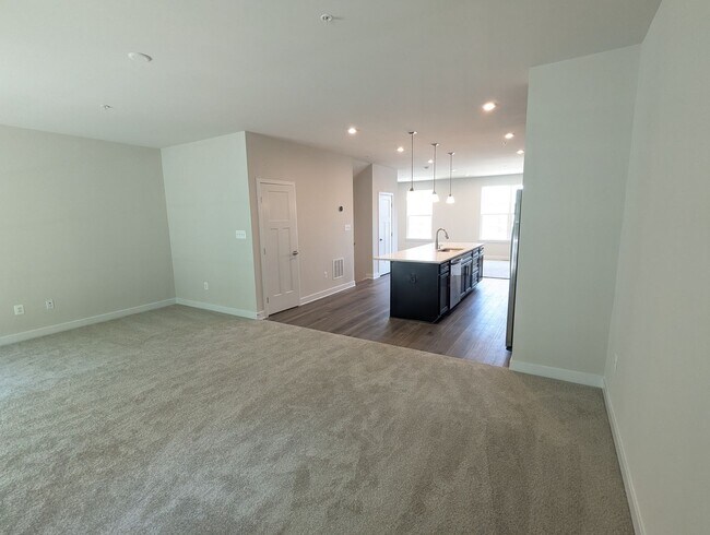Building Photo - Gorgeous New Construction (never lived in)...
