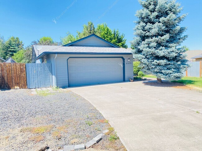 Building Photo - 61875 Avonlea Cir