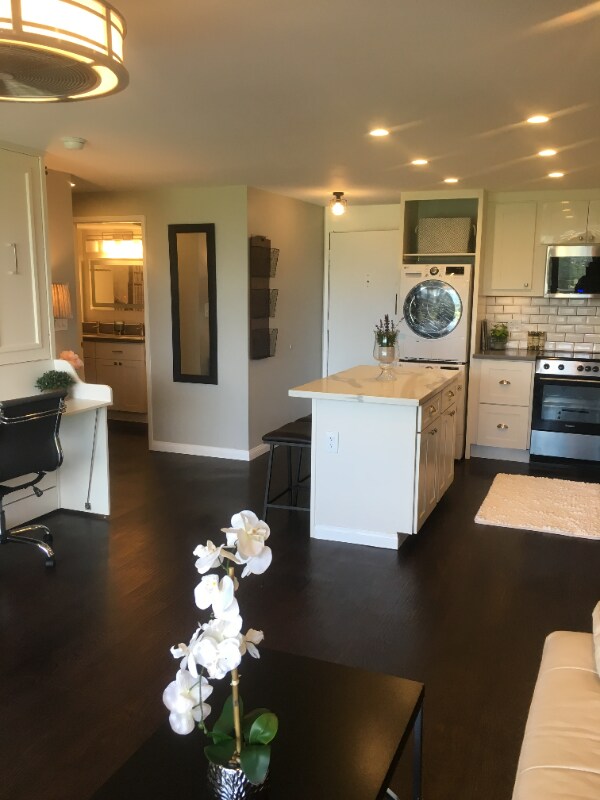 Building Photo - 1830 Wilikina Dr