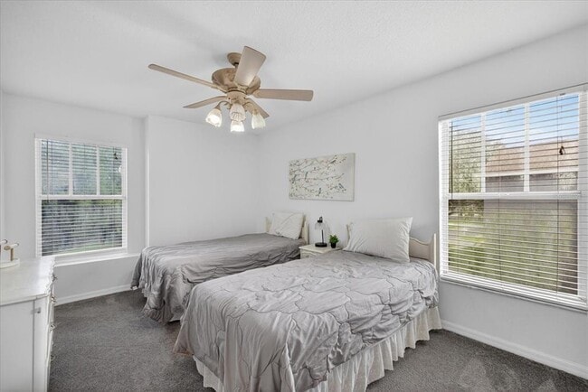 Building Photo - 11115 Avery Oaks Dr