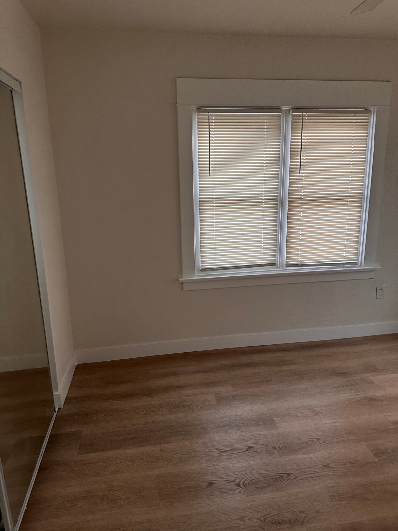 Building Photo - 815 Lime Ave