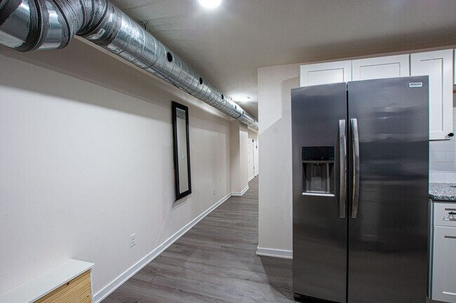 Building Photo - 116-118 N 32nd Avenue