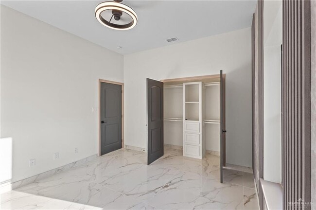 Building Photo - 24 S 5th St