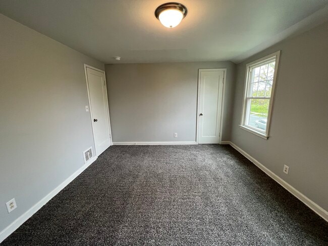 Building Photo - Chatsworth Townhouses