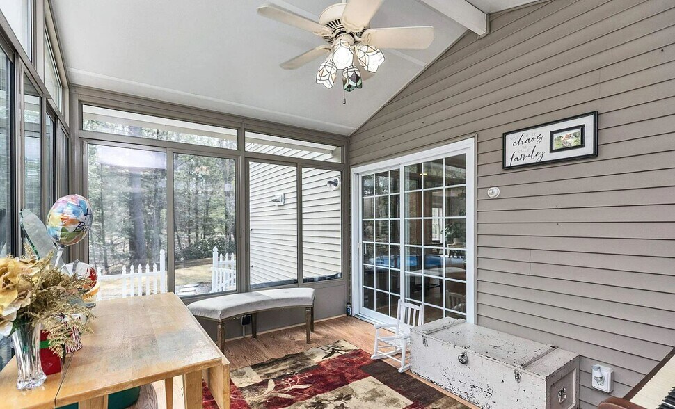 Building Photo - 5 Deer Run