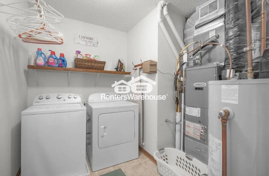 Building Photo - 14649 Sapphire Way