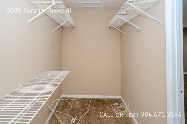 Building Photo - 3098 Pacetti Rd