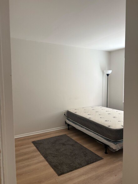 Building Photo - 9006 Continental Pl