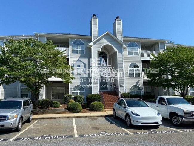 Building Photo - 5012 Lawndale Dr