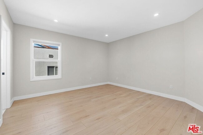 Building Photo - 2214 Benecia Ave