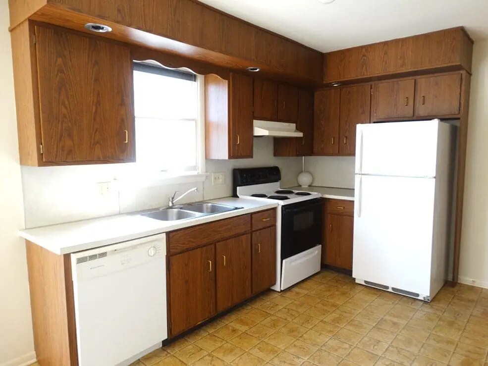 Building Photo - 313 Fulton St