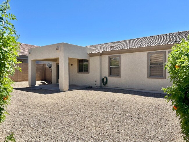 Building Photo - 6660 E Roland St