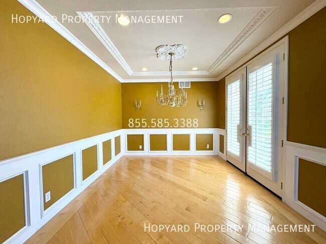 Building Photo - 9619 Velvetleaf Cir