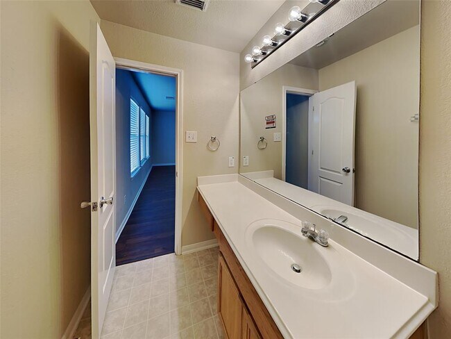 Building Photo - 3743 Jewel Point Dr