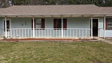 Building Photo - 106 Jay Ln