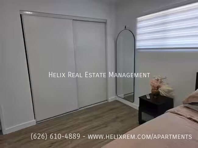 Building Photo - 1313 Huntington Dr