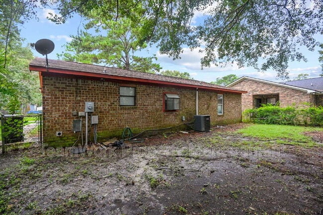 Building Photo - 149 Dorchester Manor Blvd