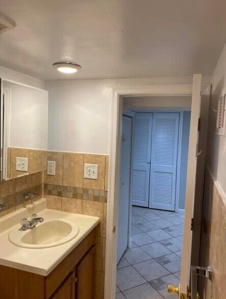 Building Photo - 59 Harrigan St