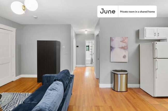 Building Photo - Room in Shared 4 bed/2 bath home