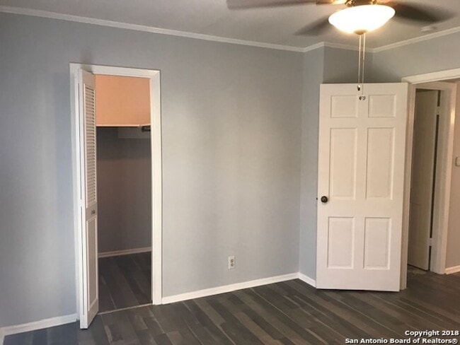 Building Photo - ONE BEDROOM CONDO ALAMO HEIGHTS