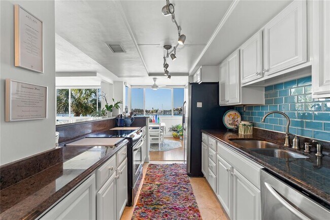 Building Photo - 644 Island Way